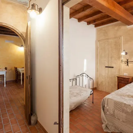 Bed & Breakfast La Casa Delle Rondini 3*