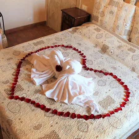 La Casa Delle Rondini Bed & Breakfast 3*